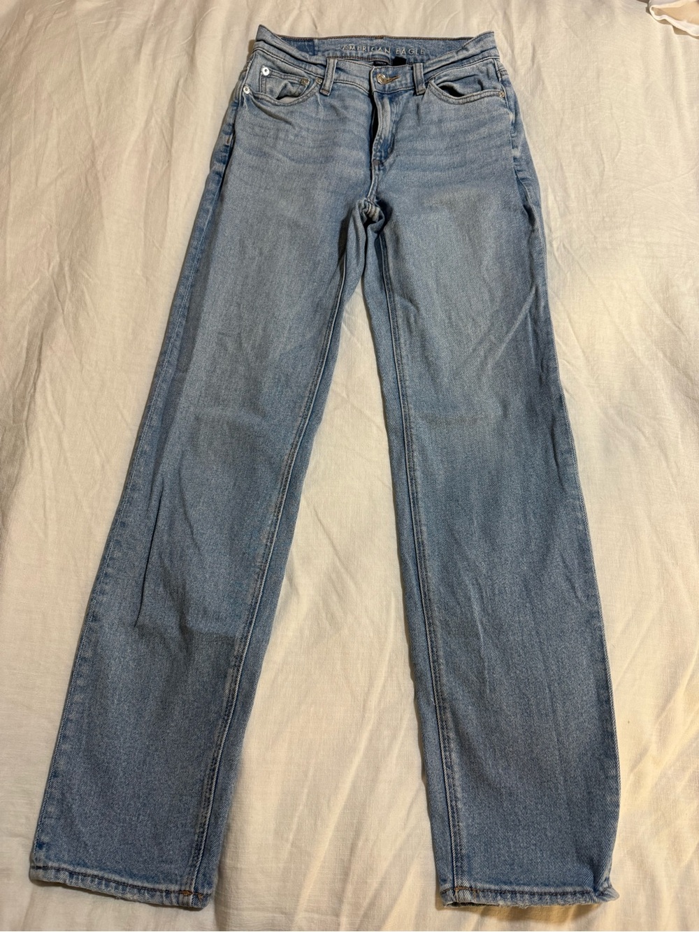 AE Women's Straight-Leg Jeans